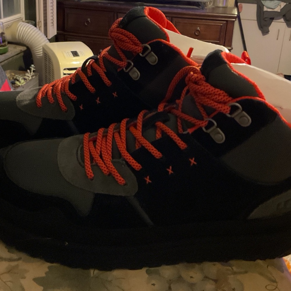 UGG Women’s Black and Red High-Top boots. NEW W11